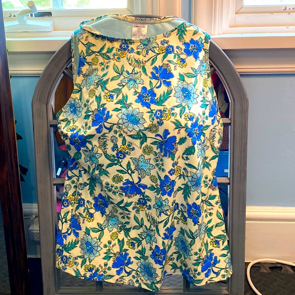 NWT. LANDS END Tankini top. Size 14DDD. Ivory Lotus Flower print. Soft cups.